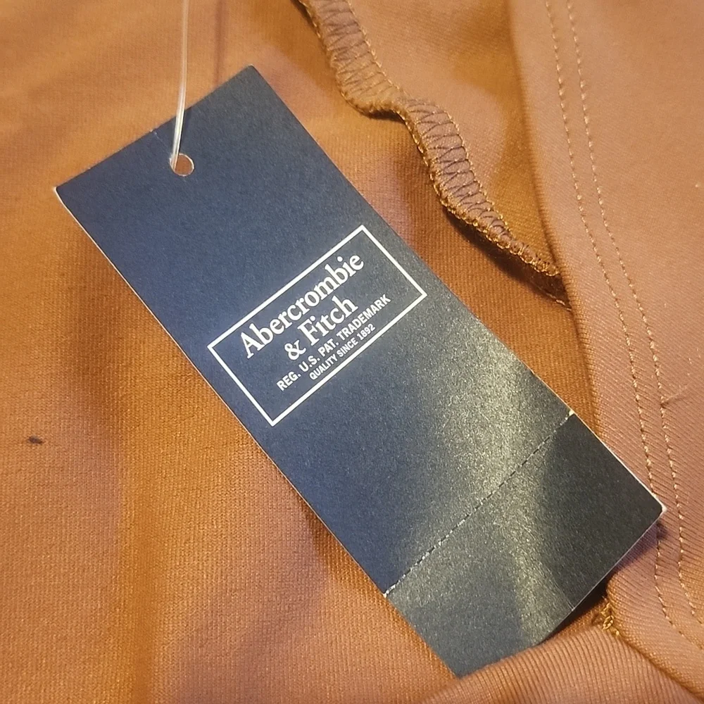 Abercrombie & Fitch Long Sleeve Bodysuit. Size Medium NWT - Picture 3 of 8